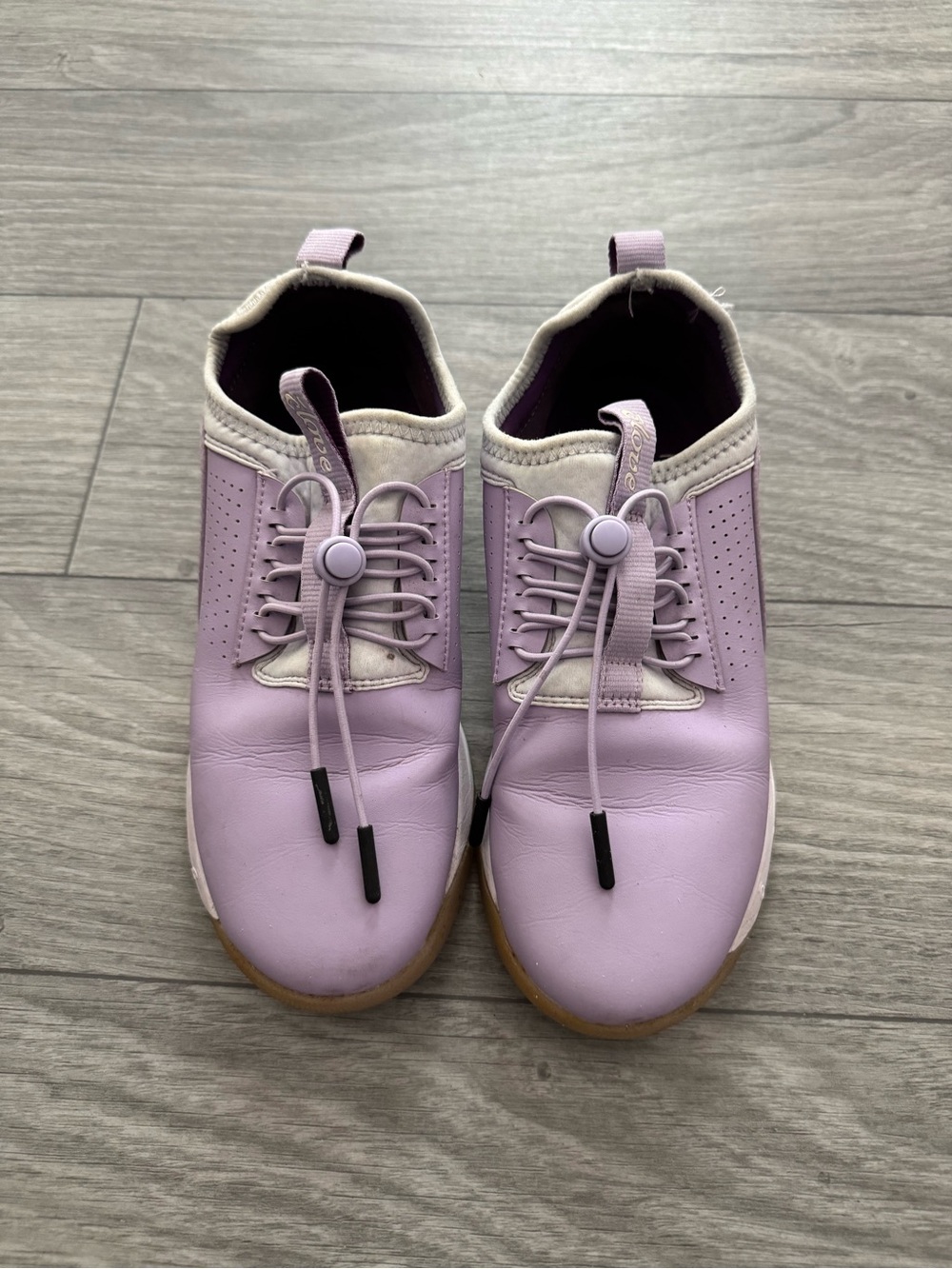 Women’s Casual Lace-Lock Sneakers in Light Lavender